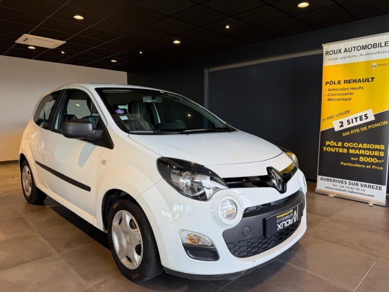 RENAULT TWINGO II 1.2 75 LIFE / DISTRIBUTION 2026  