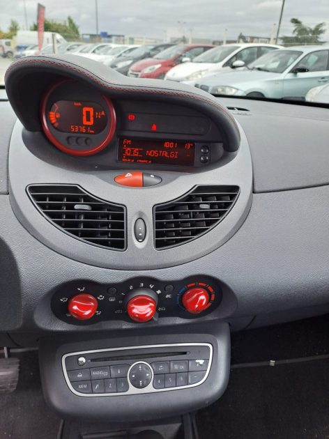 RENAULT TWINGO II 1.2 75 RIP CURL BVR 2010