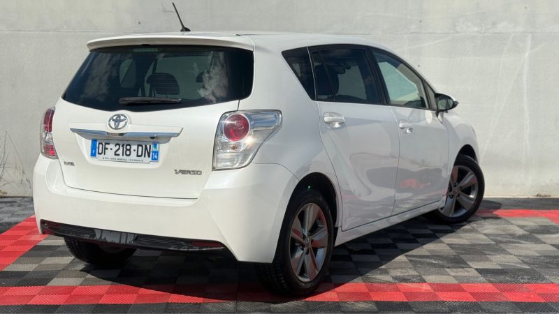 TOYOTA VERSO 112 D-4D 112 CV  BUSINESS 5 PLACES 2014