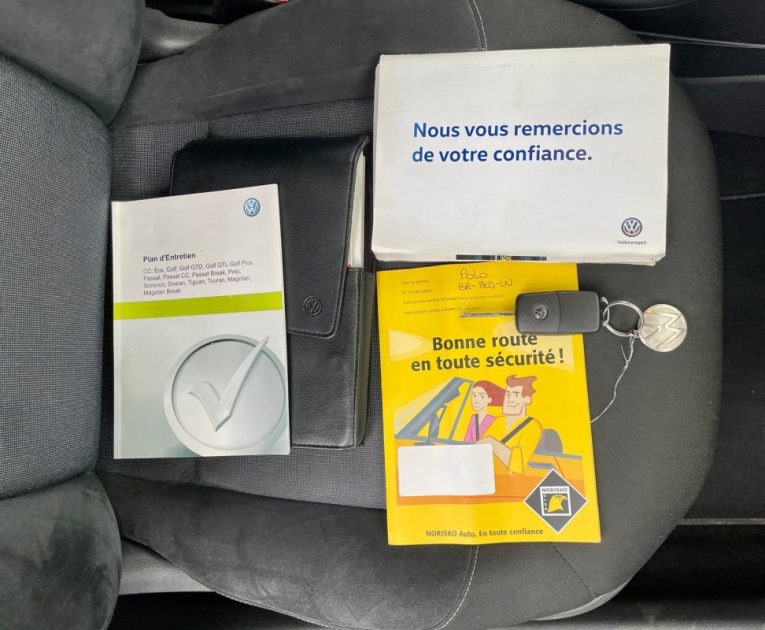 VOLKSWAGEN POLO 1.6 TDI 90 STYLE 5p *1ère MAIN*