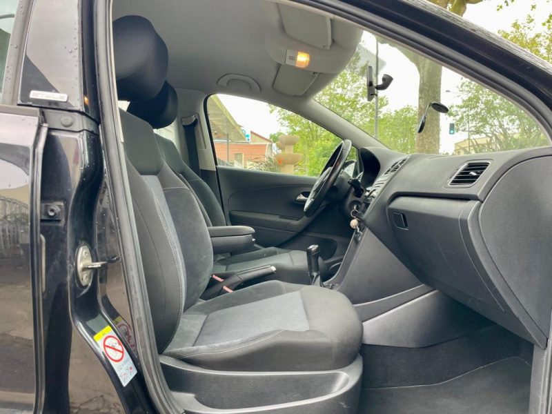 VOLKSWAGEN POLO 1.6 TDI 90 STYLE 5p *1ère MAIN*