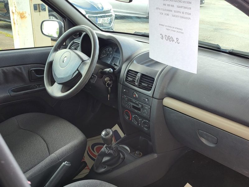 RENAULT CLIO PACK AUTHENTIQUE 1.2 2004