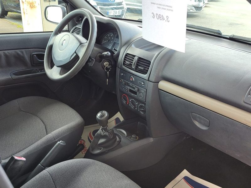 RENAULT CLIO PACK AUTHENTIQUE 1.2 2004