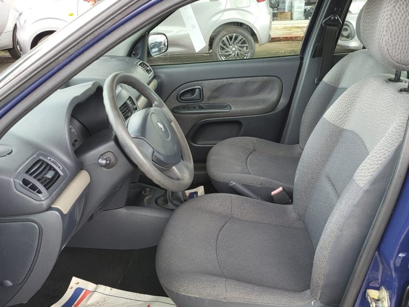 RENAULT CLIO PACK AUTHENTIQUE 1.2 2004
