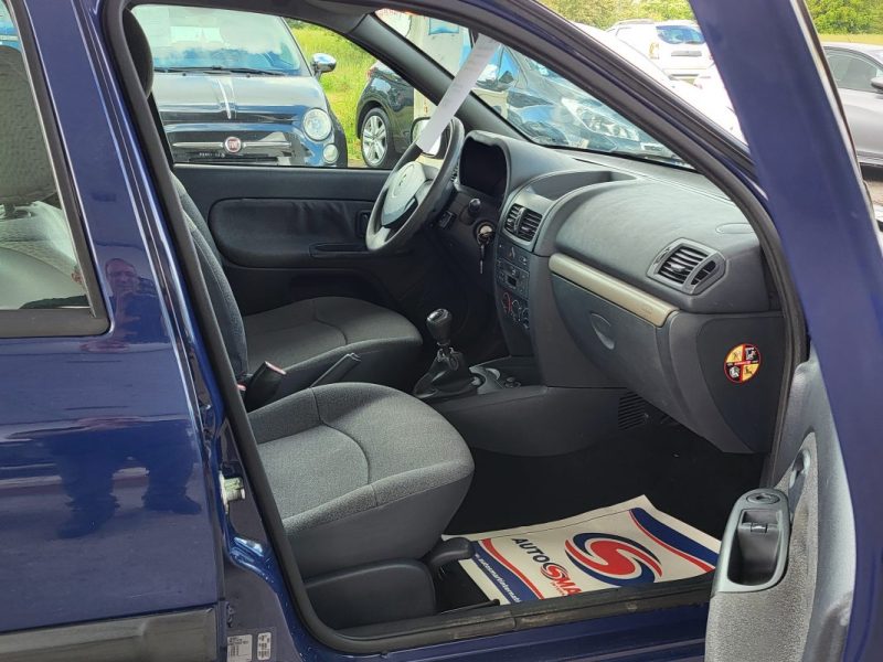 RENAULT CLIO PACK AUTHENTIQUE 1.2 2004