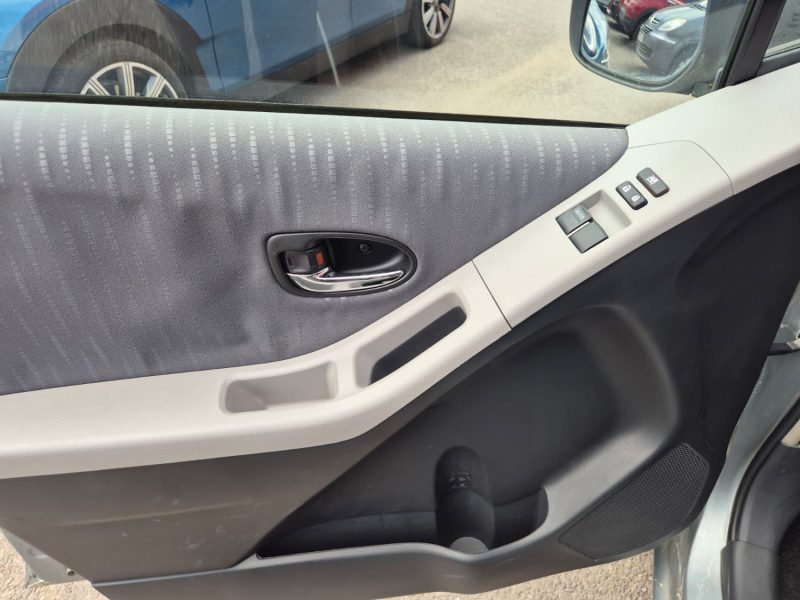 TOYOTA YARIS 1.3 VVT-I IN STOP AND START 2009