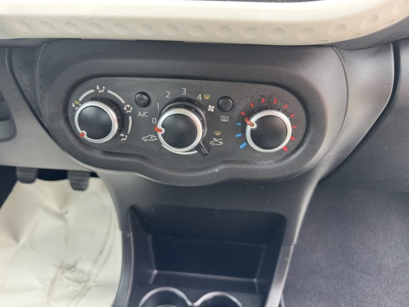 RENAULT TWINGO 1.0 SCE 70CH ZEN
