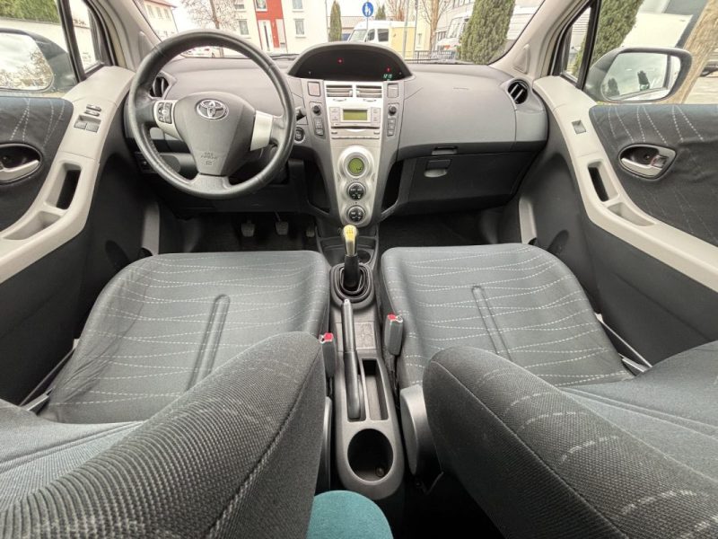 TOYOTA YARIS 1.3VTI 2006