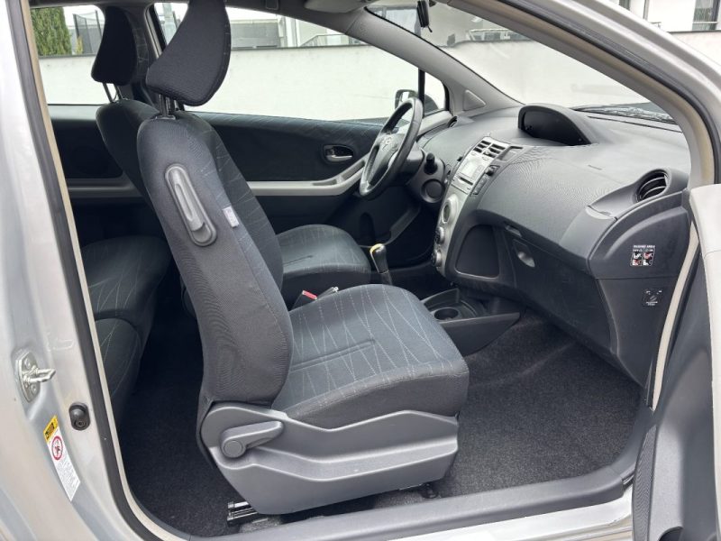 TOYOTA YARIS 1.3VTI 2006