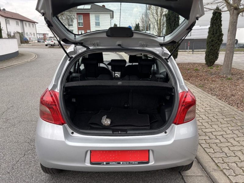 TOYOTA YARIS 1.3VTI 2006