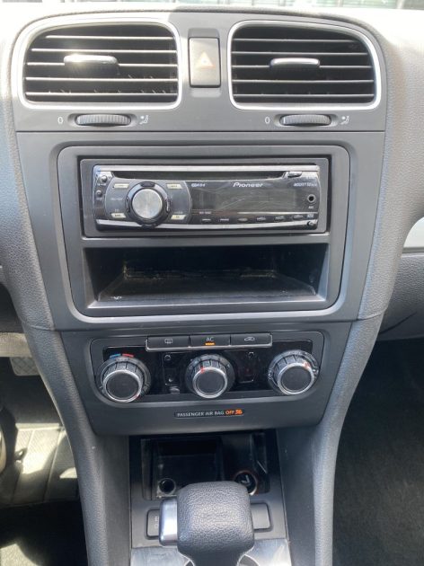 VOLKSWAGEN GOLF 6 2.0 TDI 110 BOITE AUTO 2009