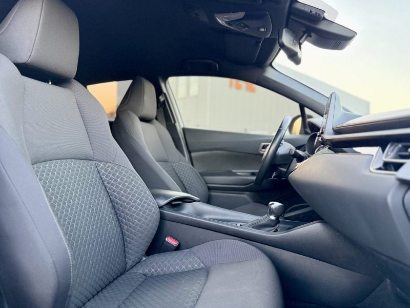 TOYOTA C-HR HYBRID 1.8 122h DYNAMIC BUSINESS