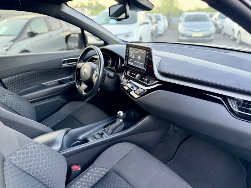 TOYOTA C-HR HYBRID 1.8 122h DYNAMIC BUSINESS