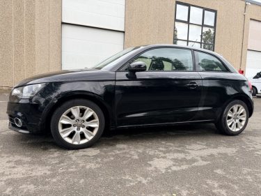 AUDI A1 AMBITION 1.2 TFSI 86ch PREMIÈRE MAIN 