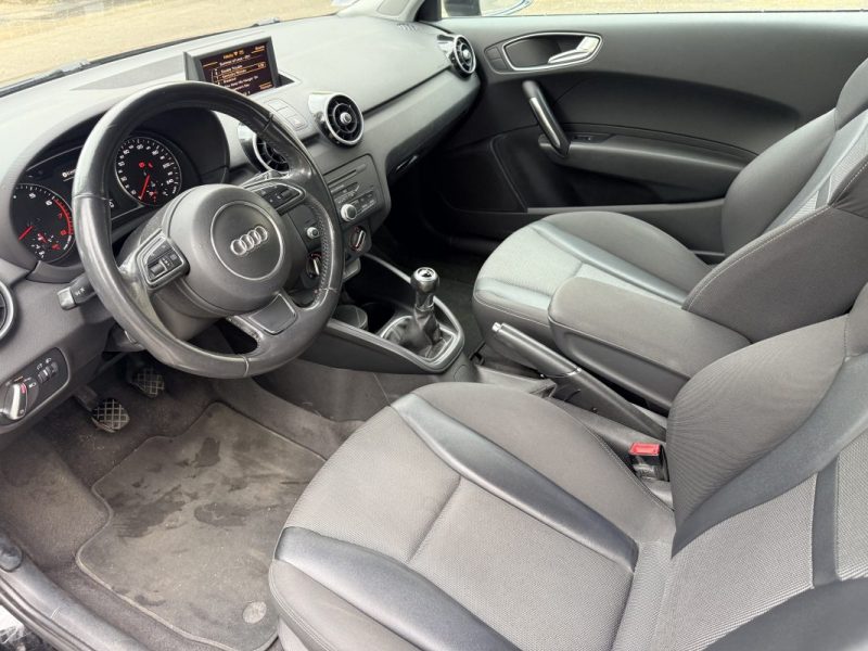 AUDI A1 AMBITION 1.2 TFSI 86ch PREMIÈRE MAIN 