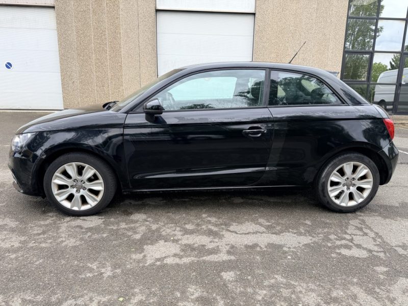 AUDI A1 AMBITION 1.2 TFSI 86ch PREMIÈRE MAIN 
