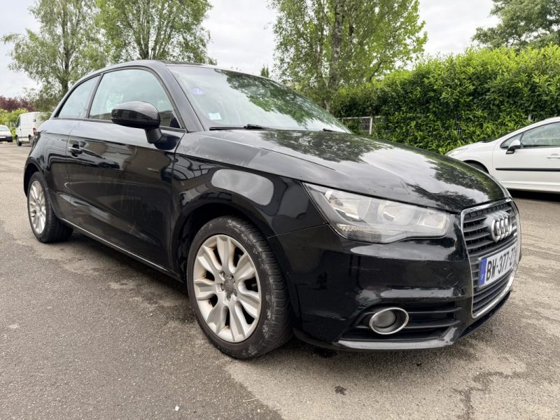 AUDI A1 AMBITION 1.2 TFSI 86ch PREMIÈRE MAIN 
