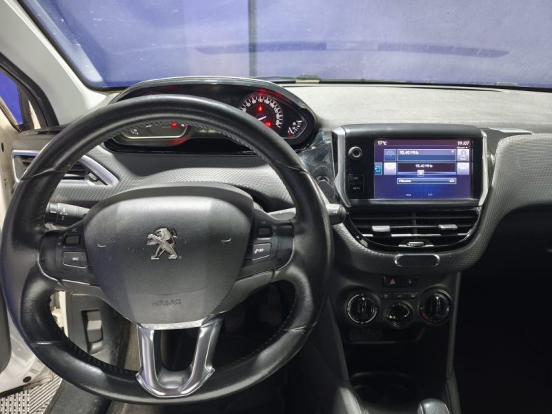 PEUGEOT 208 1.6 BLUE HDI 75Cv STYLE - 5 portes - 2016