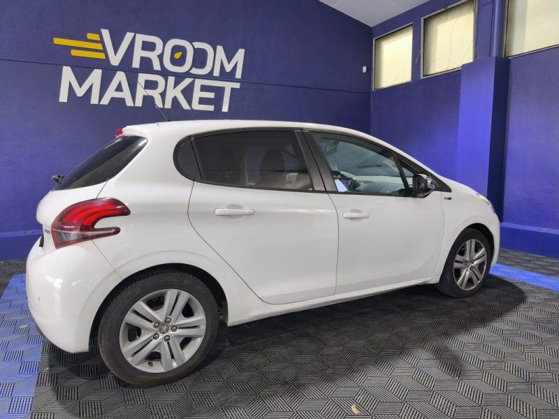 PEUGEOT 208 1.6 BLUE HDI 75Cv STYLE - 5 portes - 2016