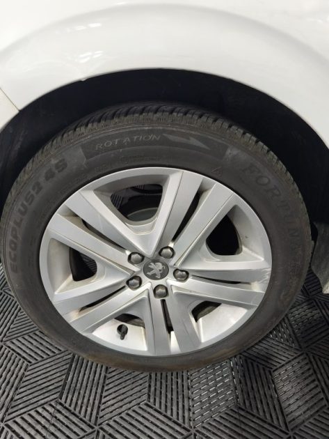 PEUGEOT 208 1.6 BLUE HDI 75Cv STYLE - 5 portes - 2016