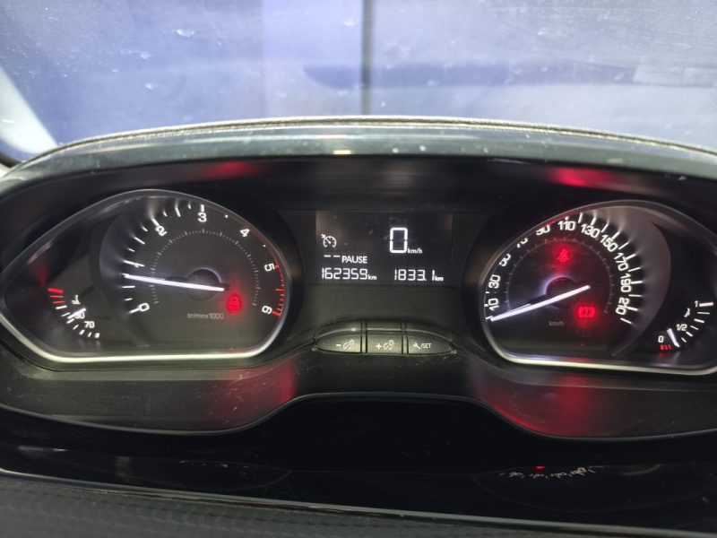 PEUGEOT 208 1.6 BLUE HDI 75Cv STYLE - 5 portes - 2016