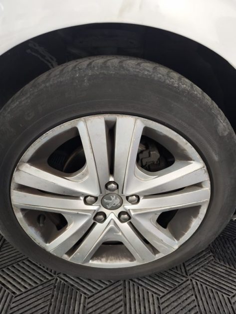 PEUGEOT 208 1.6 BLUE HDI 75Cv STYLE - 5 portes - 2016