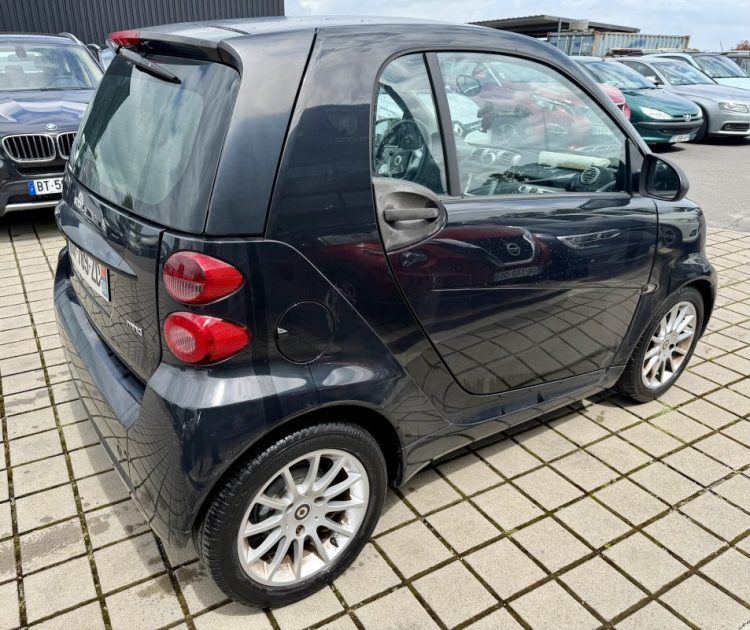 SMART FORTWO SIMPLY BLACK 71 MHD 2011