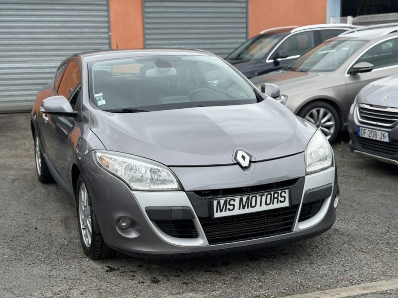 RENAULT MEGANE COUPÉ 1.5 DCI 110 CV - GARANTIE 12 mois - Privilège