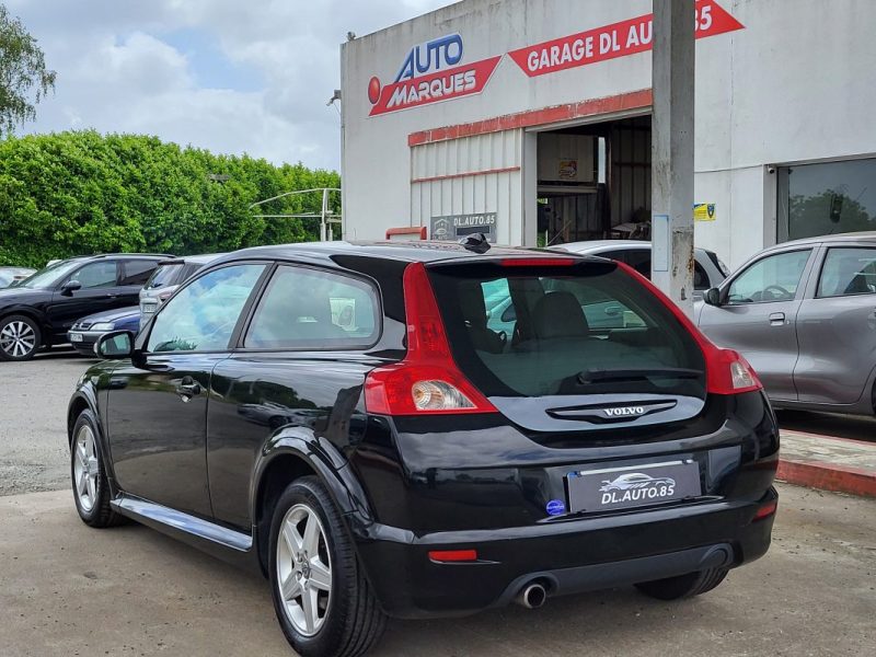 VOLVO C30 (533) 1.8 FLEXFUEL 2009
