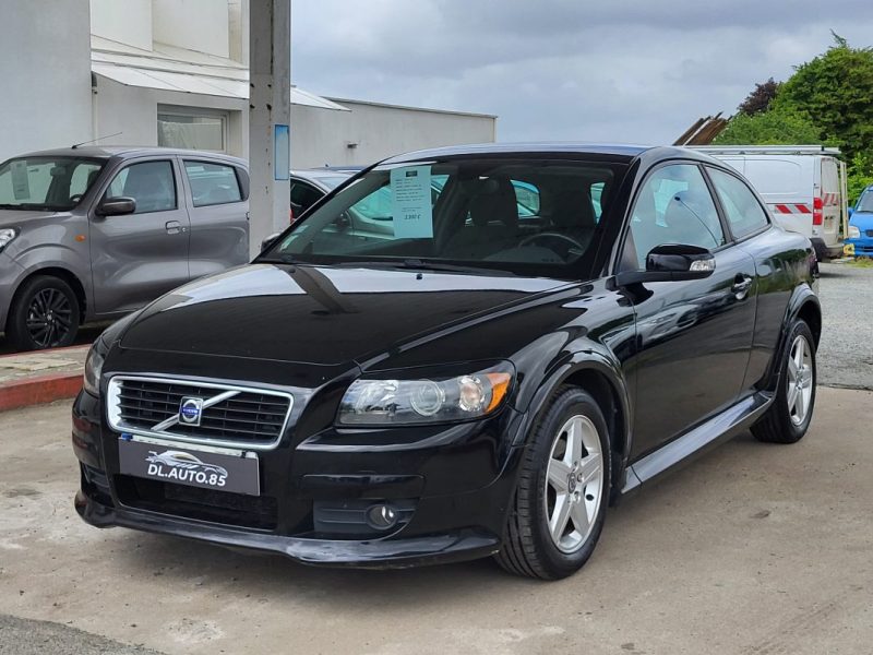 VOLVO C30 (533) 1.8 FLEXFUEL 2009