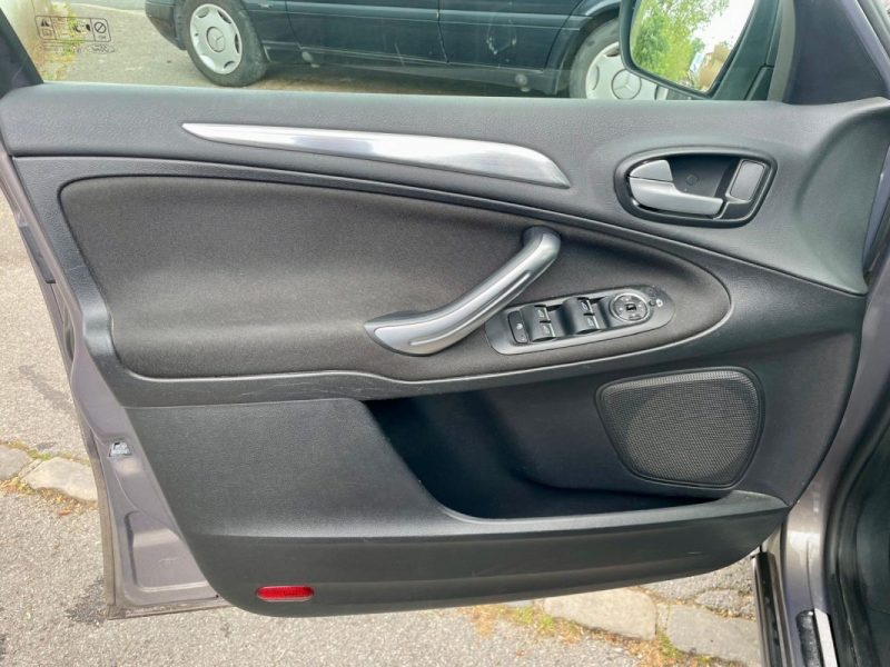 FORD S-MAX 2.0 TDCI 163 TITANIUM 