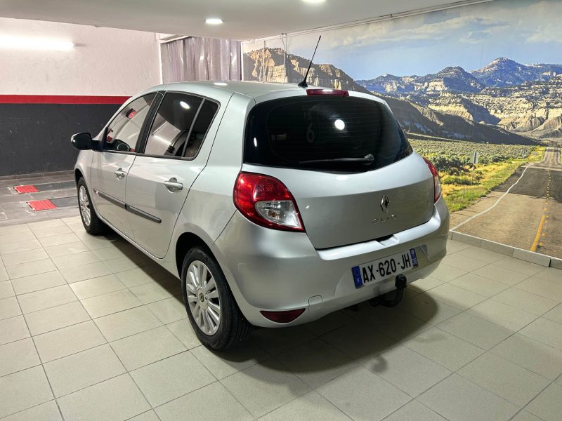 RENAULT CLIO 1.5 DCi 