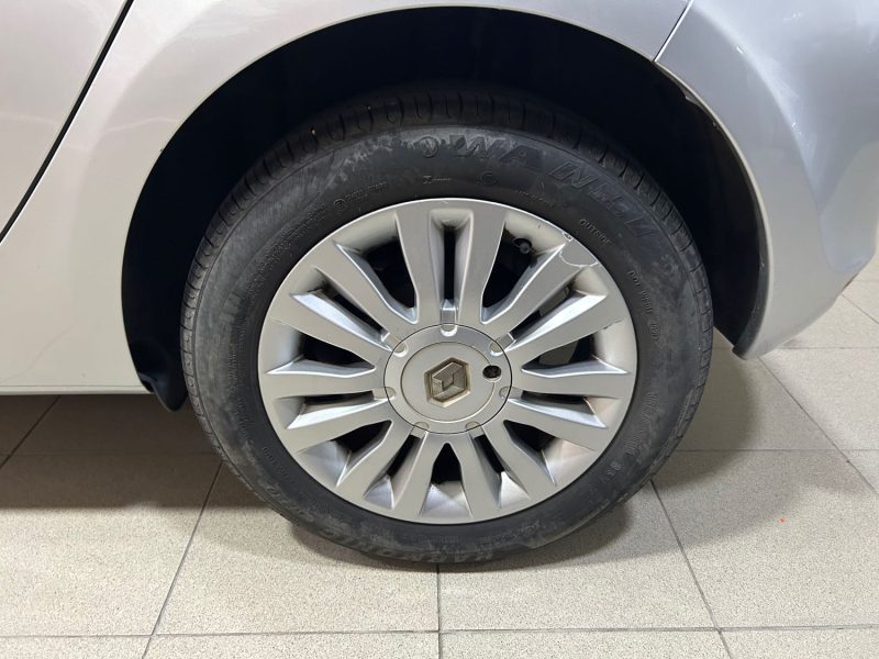 RENAULT CLIO 1.5 DCi 