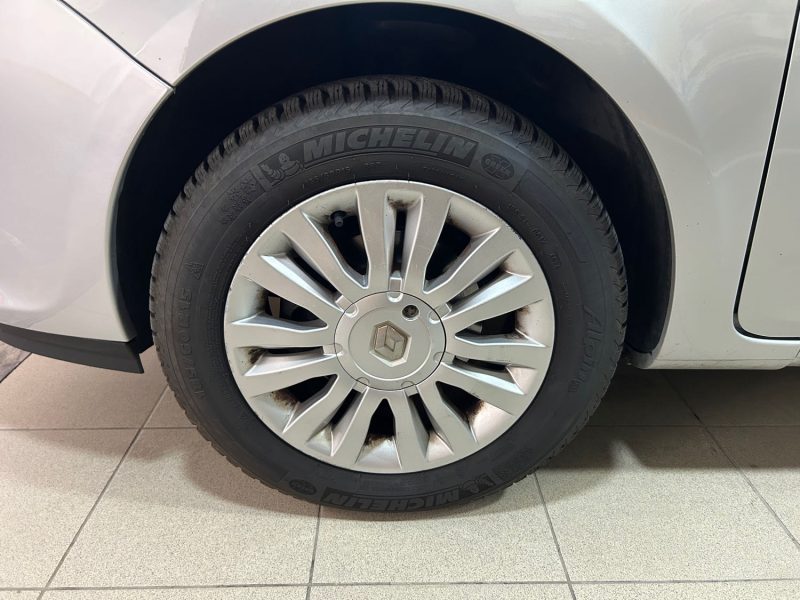 RENAULT CLIO 1.5 DCi 