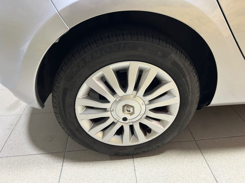 RENAULT CLIO 1.5 DCi 