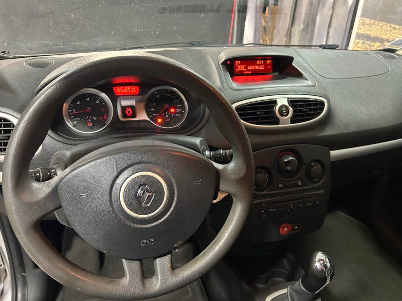 RENAULT CLIO 1.5 DCi 