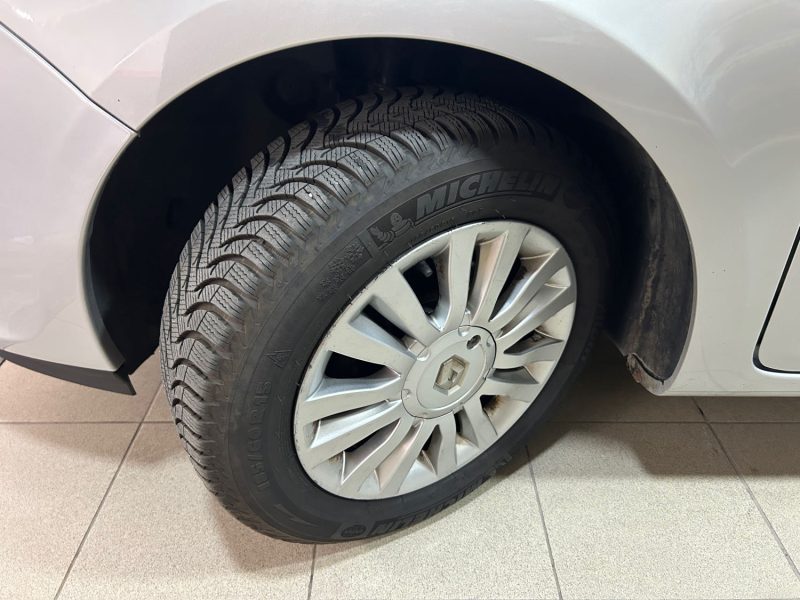 RENAULT CLIO 1.5 DCi 