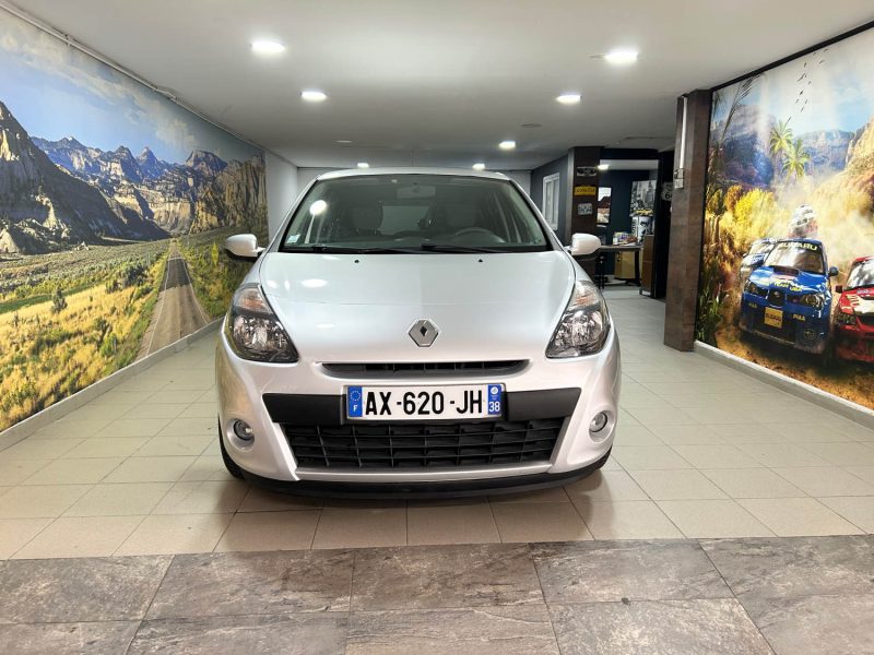 RENAULT CLIO 1.5 DCi 