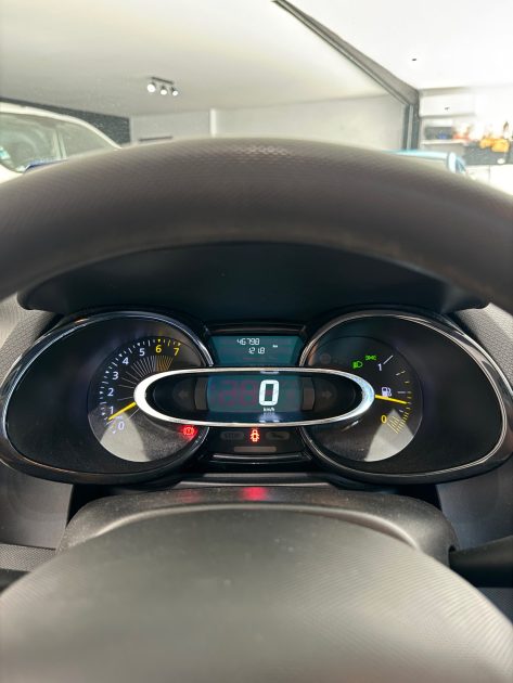 RENAULT  CLIO 1.2 LEV 75CV Expression - Garantie 1 an ou 15.000km 