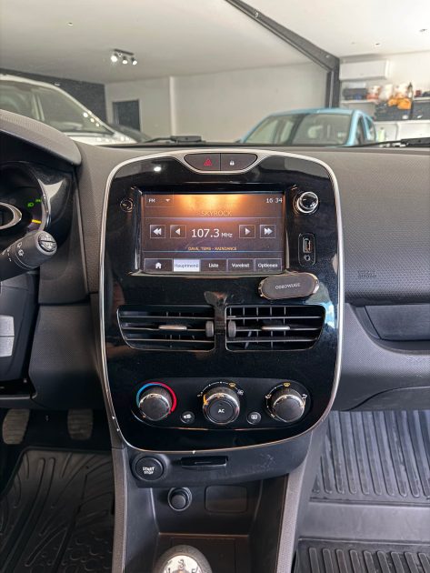 RENAULT  CLIO 1.2 LEV 75CV Expression - Garantie 1 an ou 15.000km 