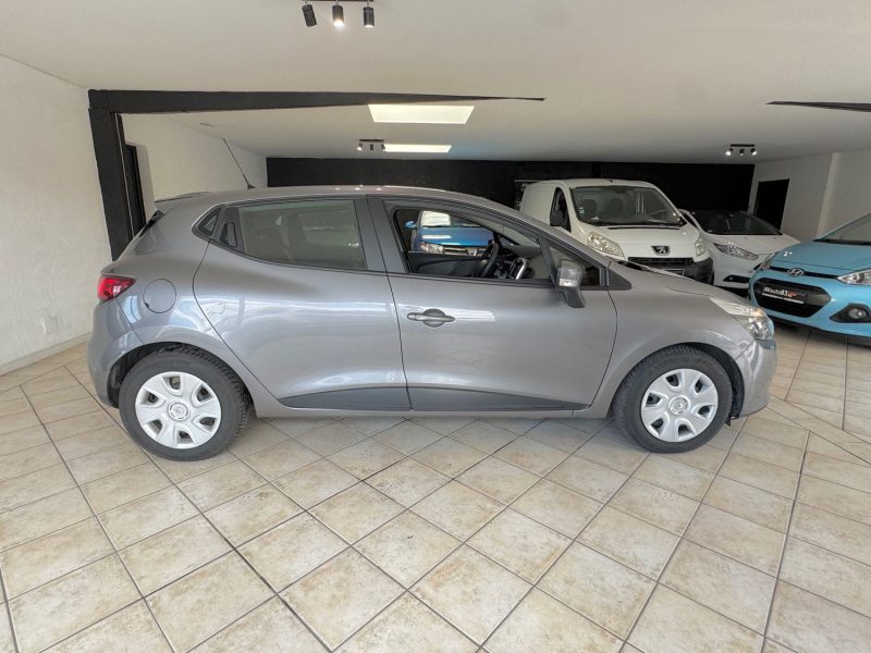 RENAULT  CLIO 1.2 LEV 75CV Expression - Garantie 1 an ou 15.000km 