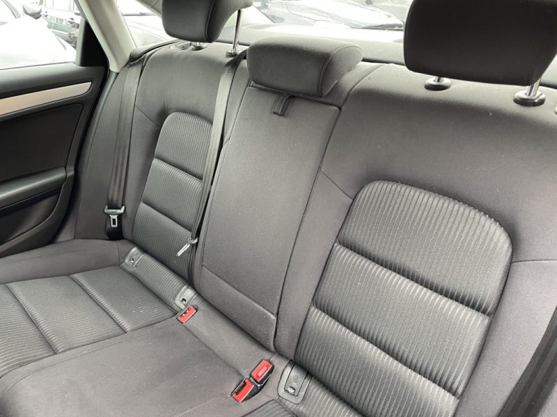 AUDI A4 2.0 TDI 150CH DPF BUSINESS LINE 2013