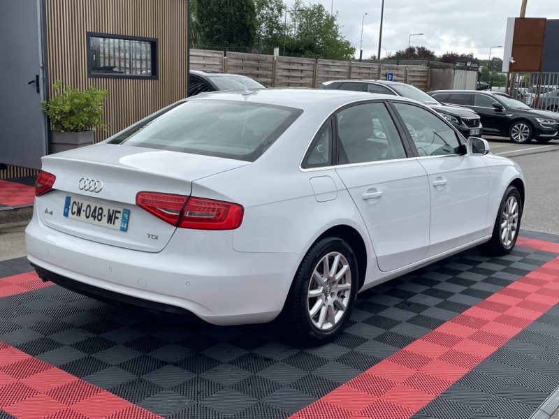 AUDI A4 2.0 TDI 150CH DPF BUSINESS LINE 2013