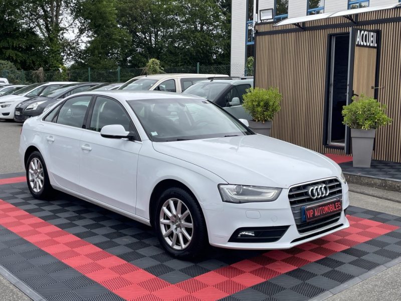 AUDI A4 2.0 TDI 150CH DPF BUSINESS LINE 2013