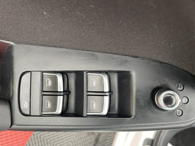 AUDI A4 2.0 TDI 150CH DPF BUSINESS LINE 2013