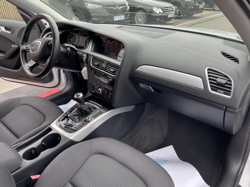 AUDI A4 2.0 TDI 150CH DPF BUSINESS LINE 2013