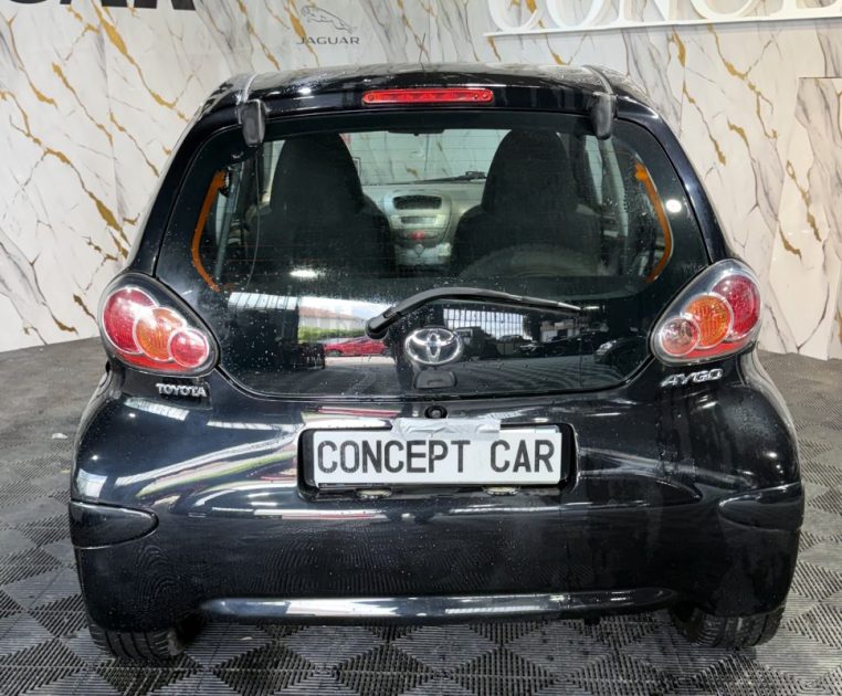 TOYOTA AYGO 1.0 COOL 2010 - 66 308Kms - Premier Main - Parfait Etat - Distrib ok - Suivit TOYOTA