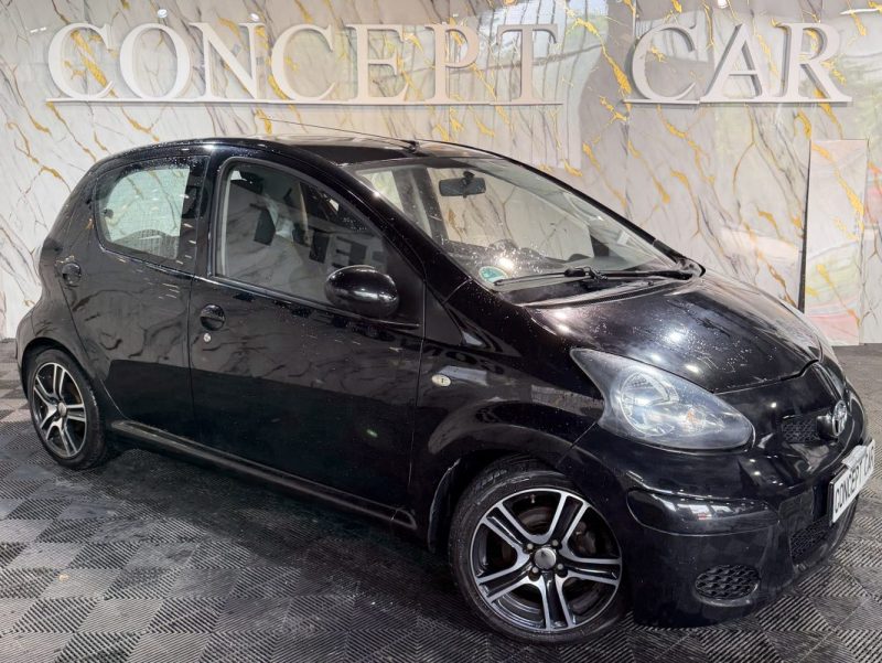 TOYOTA AYGO 1.0 COOL 2010 - 66 308Kms - Premier Main - Parfait Etat - Distrib ok - Suivit TOYOTA