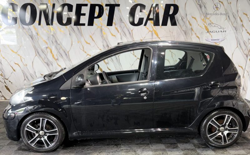 TOYOTA AYGO 1.0 COOL 2010 - 66 308Kms - Premier Main - Parfait Etat - Distrib ok - Suivit TOYOTA