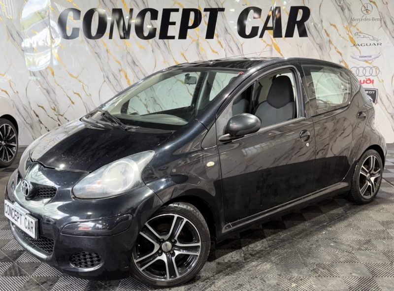 TOYOTA AYGO 1.0 COOL 2010 - 66 308Kms - Premier Main - Parfait Etat - Distrib ok - Suivit TOYOTA